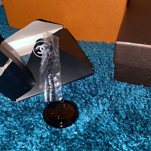 Chanel Key Ring/Charm Authentic - Picture 5 of 6